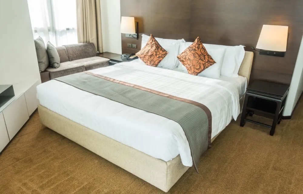 Hotel R R Comfort INN