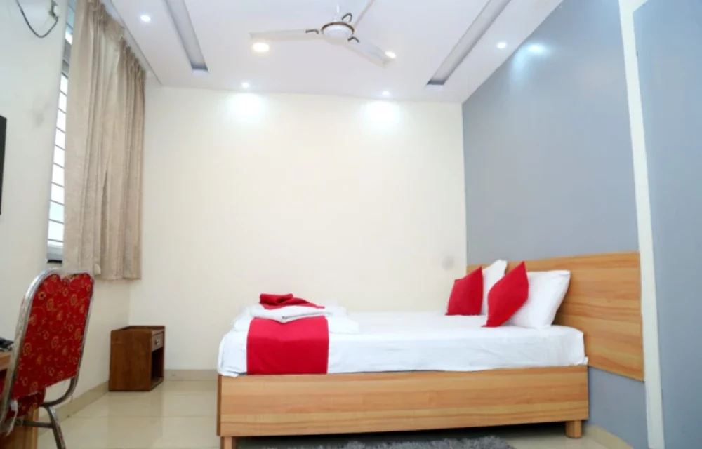 Hotel R R Comfort INN Gallery Images