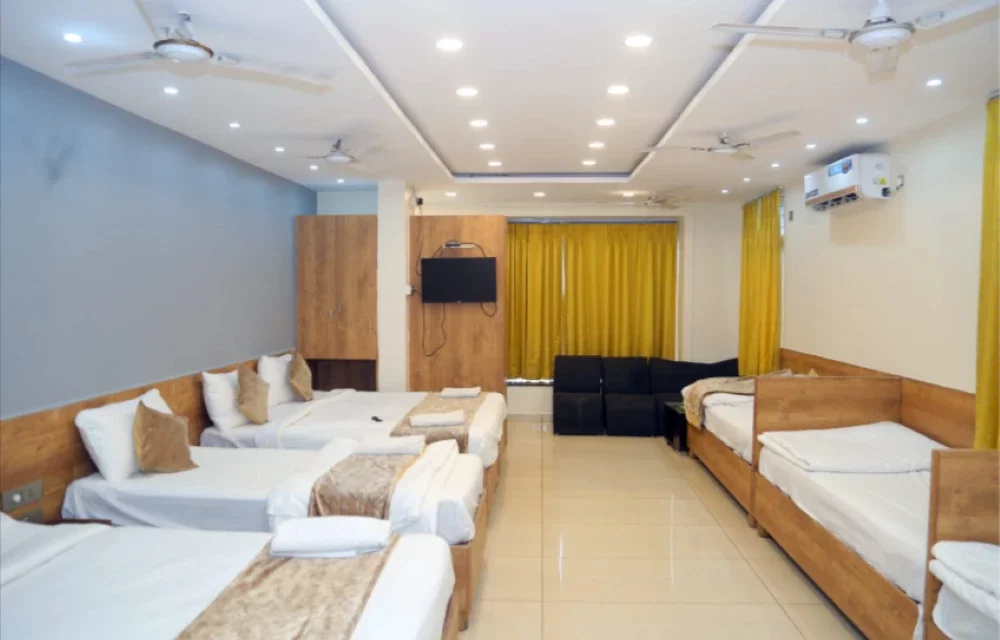 Hotel R R Comfort INN Gallery Images